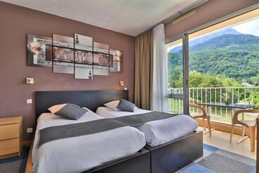호텔 Hôtel Les Flots Bleus