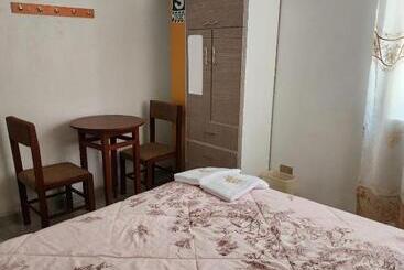 پانسیون Hostal Capac
