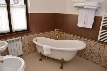 هتل Chateau Royal
