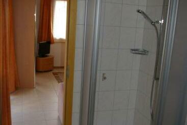 تختخواب و صبحانه Bnb Villa Moncalme
