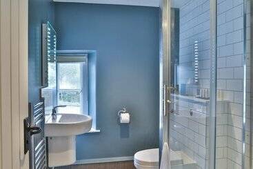هاستل The Exeter Inn