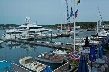 هاستل Browns Wharf Inn