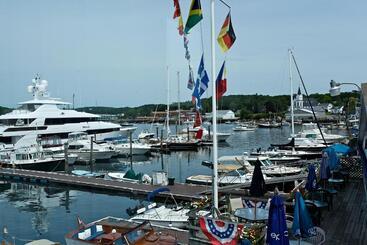 هاستل Browns Wharf Inn
