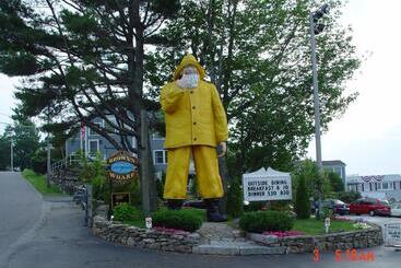 هاستل Browns Wharf Inn