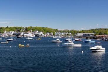 هاستل Browns Wharf Inn