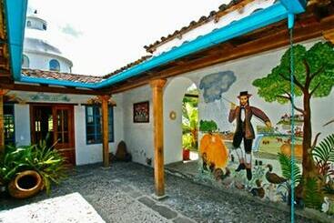 هاستل Las Palmeras Inn