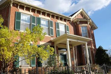 تختخواب و صبحانه Aldrich Guest House