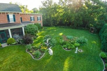 تختخواب و صبحانه Aldrich Guest House