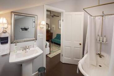تختخواب و صبحانه Aldrich Guest House