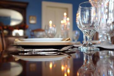 تختخواب و صبحانه Aldrich Guest House