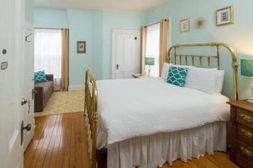 تختخواب و صبحانه Aldrich Guest House