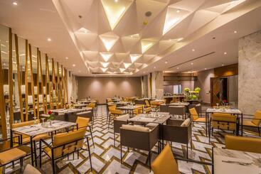 Grand Plaza Hotel   Kafd Riyadh