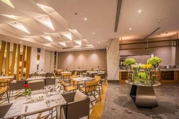 Grand Plaza Hotel   Kafd Riyadh