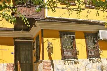 Homeros Pension & Guesthouse