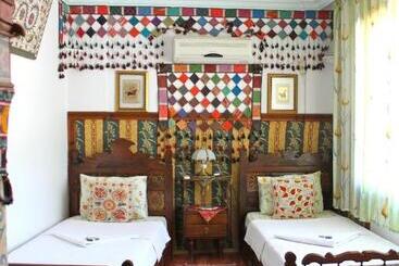 Homeros Pension & Guesthouse