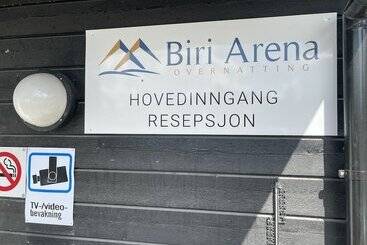 هتل Biri Arena Overnatting