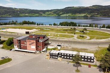 هتل Biri Arena Overnatting