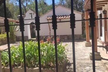 هتل El Patio De Monterrey