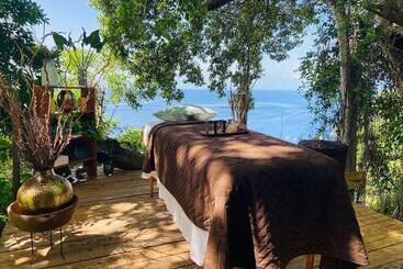 هتل Green Fig Resort & Spa