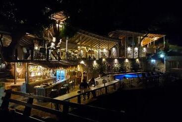 هتل Green Fig Resort & Spa