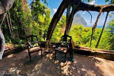 هتل Green Fig Resort & Spa