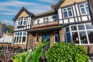هتل The Red Lion By Innkeeper S Collection