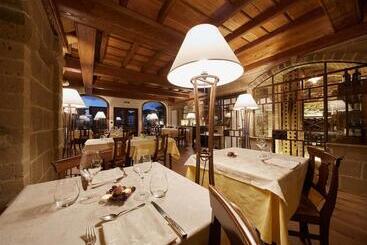 هتل Ristorante Da Politano