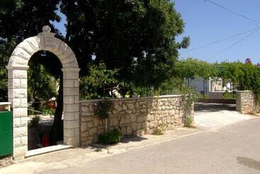 پانسیون Soline Accommodation