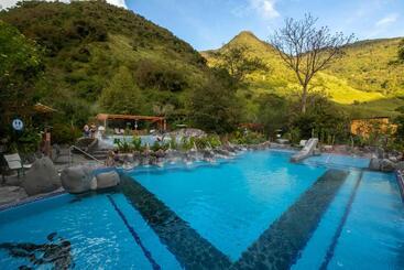 渡假胜地  Termas De Papallacta