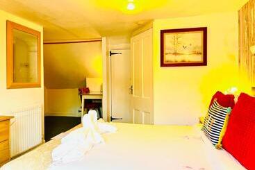 Rowantreebank Bed And Breakfast