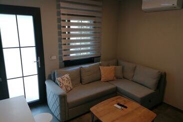 Yali Apart  Otel