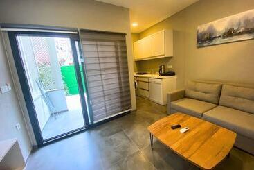 Yali Apart  Otel