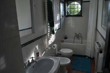 تختخواب و صبحانه Casale Vicino Al Golf Nazionale
