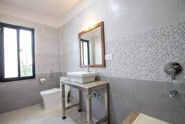 هتل Badreni Jungle Resort