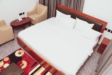 هتل King Daken Diplomatic Suites