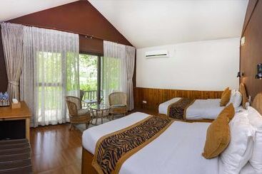 هتل Tigerland Safari   A Lemon Tree Resort, Chitwan, Nepal