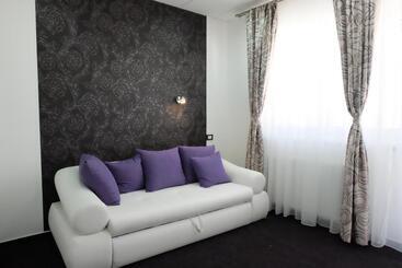 پانسیون Luwiana Suites
