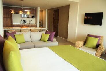 Almar Resort Luxury Lgbt Beach Front Experience