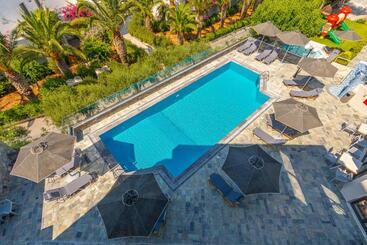 Anna Maria Village