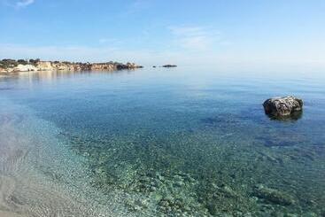 Anna Maria Village