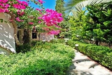 Anna Maria Village
