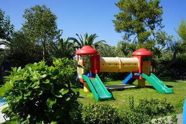 Anna Maria Village