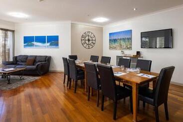 Bel Air On Broadbeach   Official