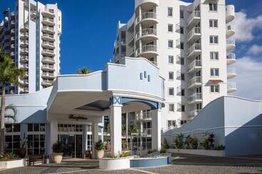 Bel Air On Broadbeach   Official