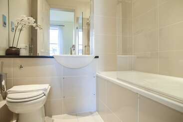 Clarendon Luxury Apartments