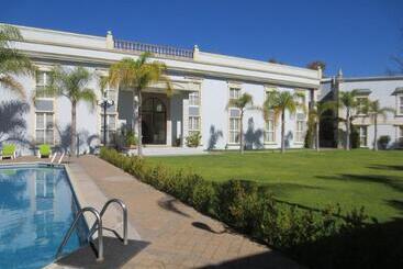هتل Alameda Grand