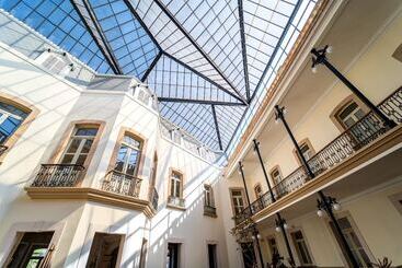 هتل Alameda Grand