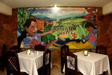 هتل Antigua