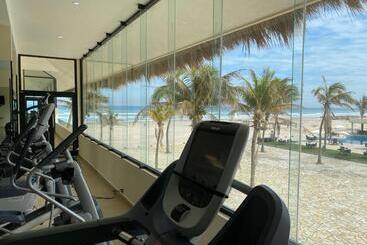 Hotel Arenas Del Mar Resort