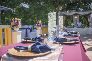 هتل Bay View Eco Resort & Spa